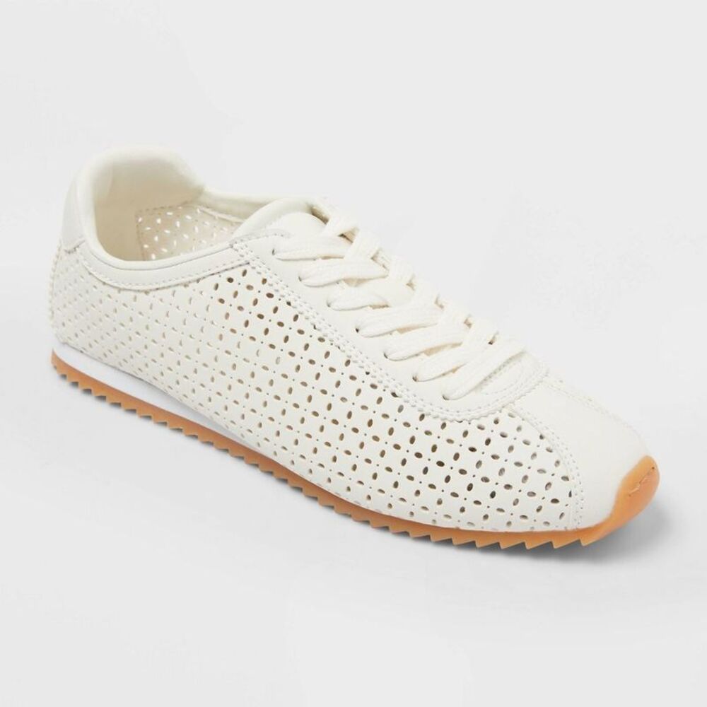 Universal Thread Cream Perforated Lace-Up Sneakers with Tan Gum Sole